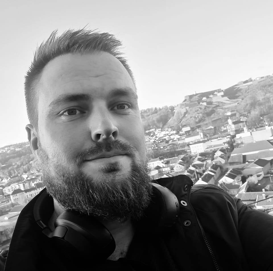 Simen Prang Følkner style=